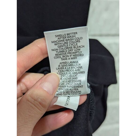 Travis Mathews Men's Black & Gray Pocket Solid Short-Sleeve Golf Polo Shirt Size - Picture 7 of 7